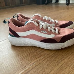 vans ultra range tennis shoes